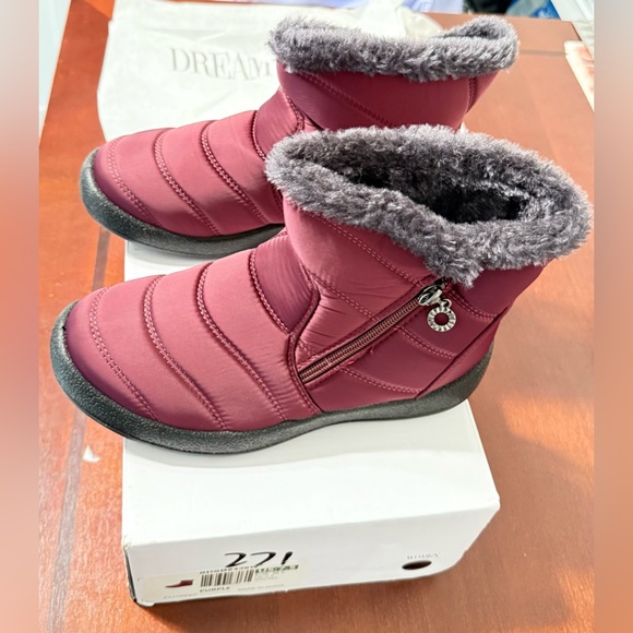 Dream Paris Women's purple or red wine Winter Boots. NWT. fast 🚚📦size 7.5 - Picture 12 of 16